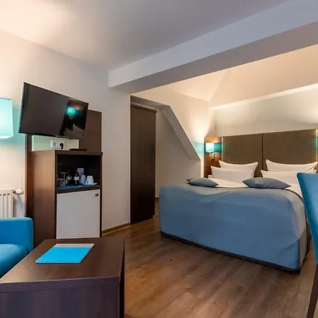 Hotel Trip Messe Westend 4*