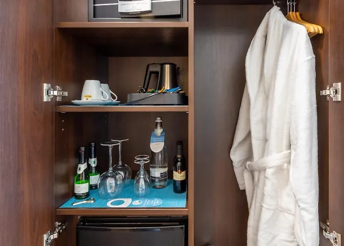 Trip Messe Westend Отель 4*