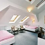 Otel Trip Messe Westend 4*