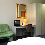Trip Messe Westend Otel 4*