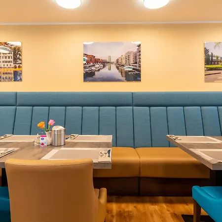 Trip Messe Westend 4*