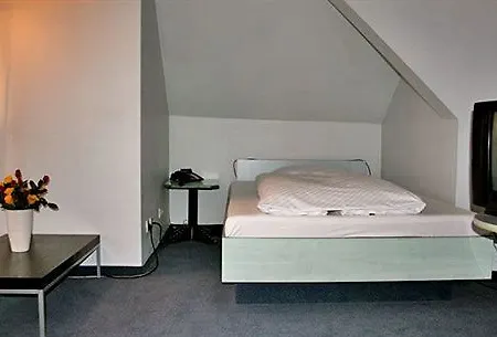 Trip Messe Westend 4* 프랑크푸르트