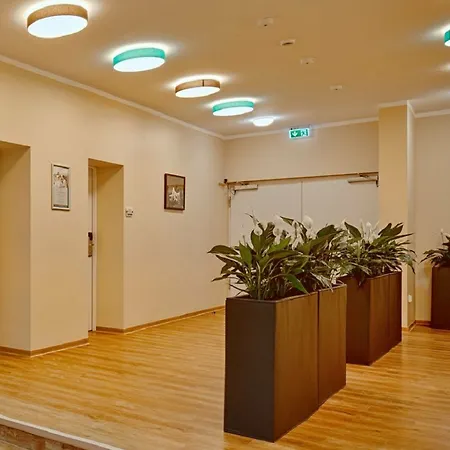 Hotel Trip Messe Westend 4*