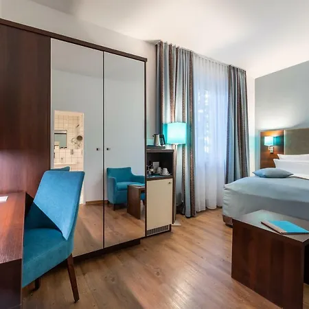 Hotel Trip Messe Westend 4*