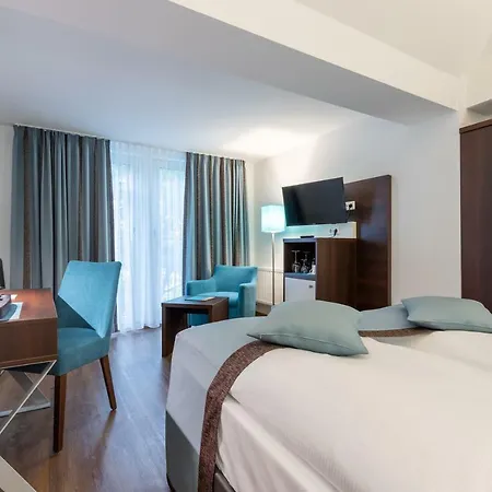 Trip Messe Westend Hotel 4*